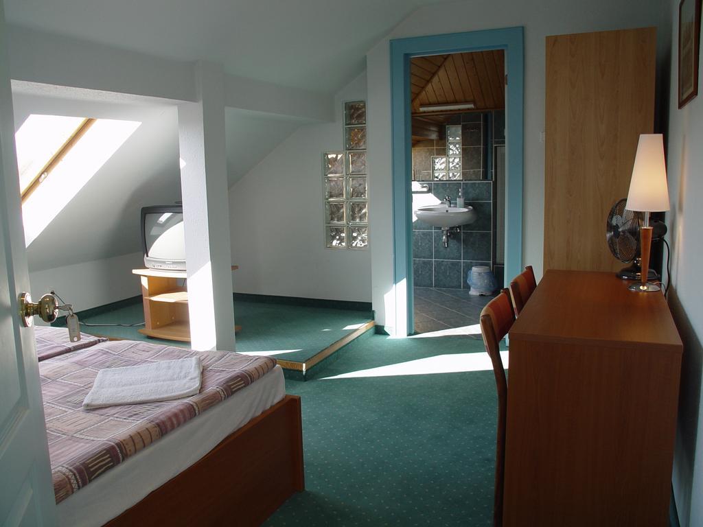 Hotel Menthol Budapest Exterior photo